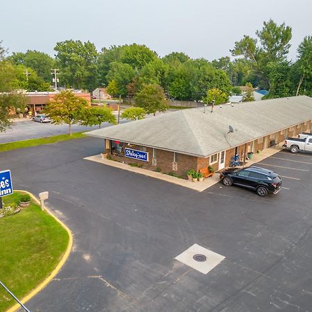 Sleep-Ees Inn, Saginaw & Frankenmuth 외부 사진