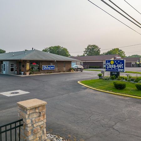 Sleep-Ees Inn, Saginaw & Frankenmuth 외부 사진
