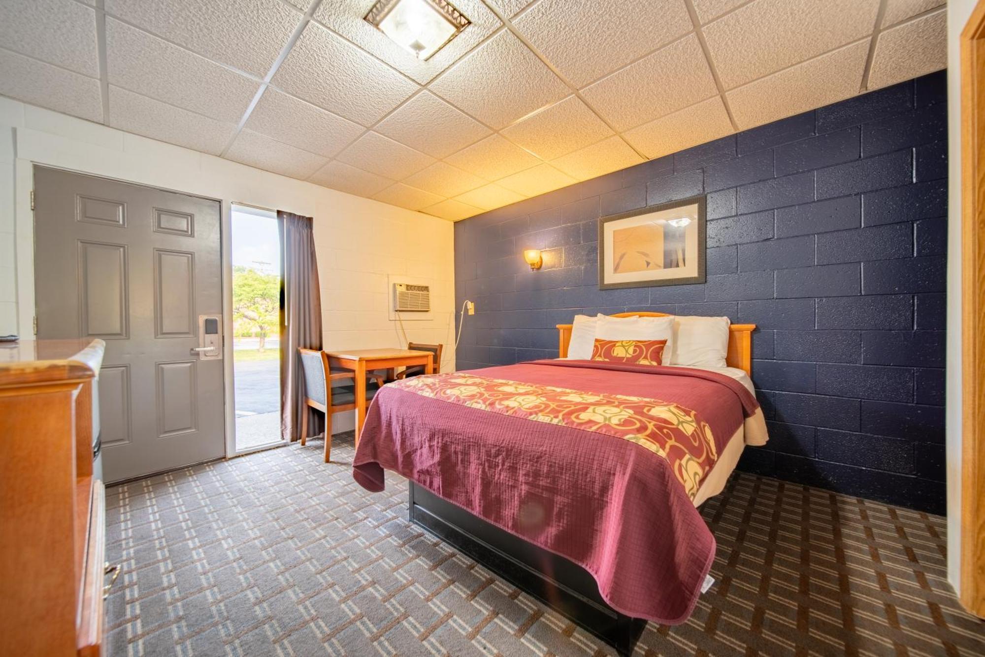Sleep-Ees Inn, Saginaw & Frankenmuth 외부 사진