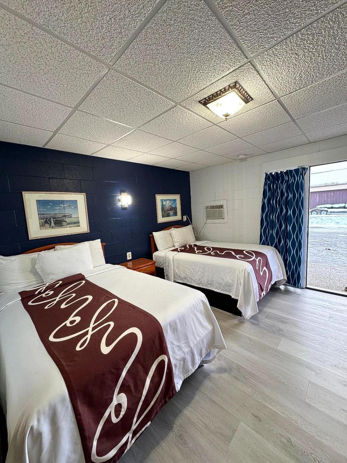 Sleep-Ees Inn, Saginaw & Frankenmuth 외부 사진